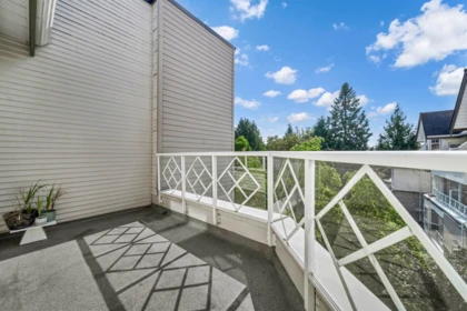 Laundry Room Photo of 430 9979 140 Street, Surrey, BC