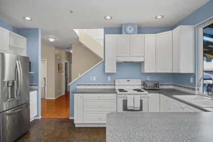 Kitchen Island Photo of 18361 66 Avenue, Surrey, BC