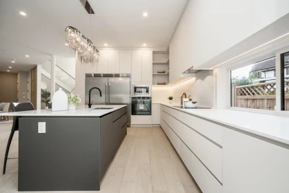 Kitchen Island Photo of 15043 19a Avenue, Surrey, BC