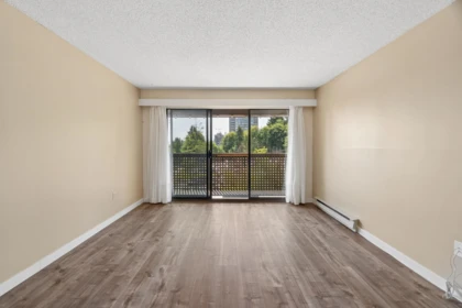 409 340 Ginger Drive, New Westminster, BC, New Westminster — Apartment/Condo for sale