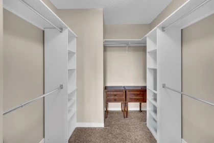 Entry Foyer Photo of 802 5790 Patterson Avenue, Burnaby, BC