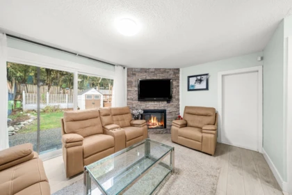 2725 Sandon Drive, Abbotsford, BC, Abbotsford — Half Duplex for sale