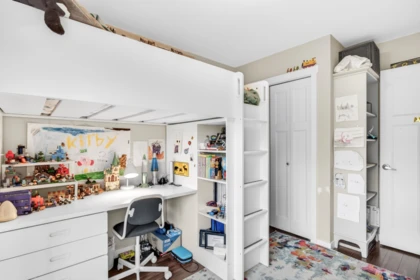 Mudroom Photo of 70 13819 232 Street, Maple Ridge, BC