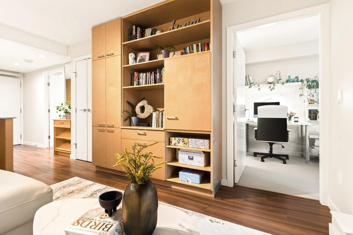 Family Room Photo of 413 135 E 17 Street, North Vancouver, BC