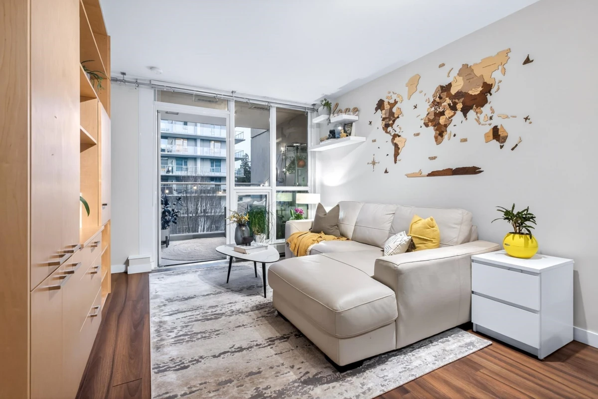 Living Room Photo of 413 135 E 17 Street, North Vancouver, BC