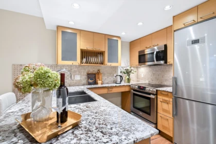 Breakfast Nook Photo of 413 135 E 17 Street, North Vancouver, BC
