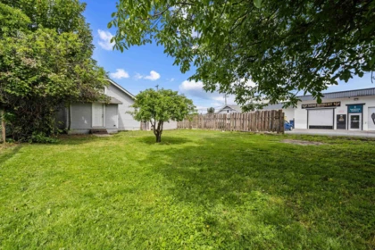 Garage Interior Photo of 45948 Chesterfield Avenue, Chilliwack, BC
