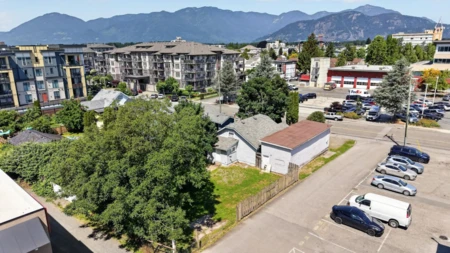 Outdoor Deck Photo of 45948 Chesterfield Avenue, Chilliwack, BC