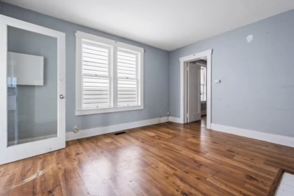 Walk-In Closet Photo of 45948 Chesterfield Avenue, Chilliwack, BC