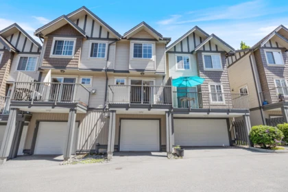 Backyard Photo of 3299 Beaverbrook Drive, Burnaby, BC