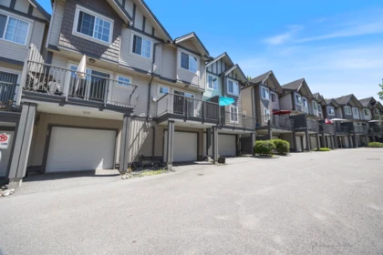 Front Yard Photo of 3299 Beaverbrook Drive, Burnaby, BC