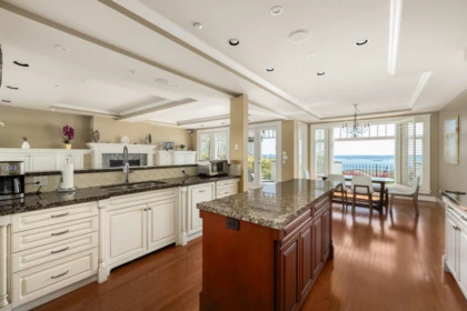 Breakfast Nook Photo of 2353 Orchard Lane, West Vancouver, BC