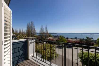 Front Yard Photo of 2353 Orchard Lane, West Vancouver, BC