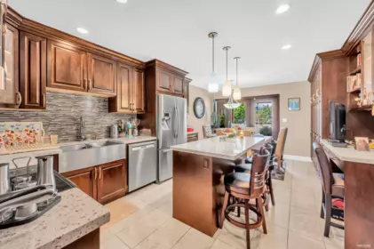 Entry Foyer Photo of 6655 - 6657 Aubrey Street, Burnaby, BC