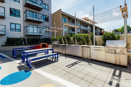 Front Yard Photo of 301 1680 E 12th Avenue, Vancouver, BC