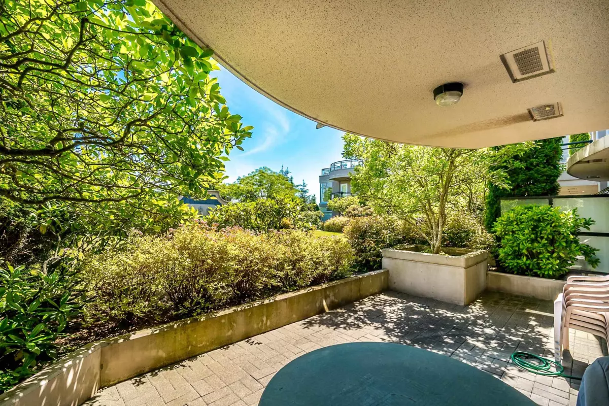 Dining Area Photo of 214 8480 Granville Avenue, Richmond, BC