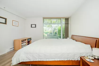 Basement Recreation Room Photo of 214 8480 Granville Avenue, Richmond, BC