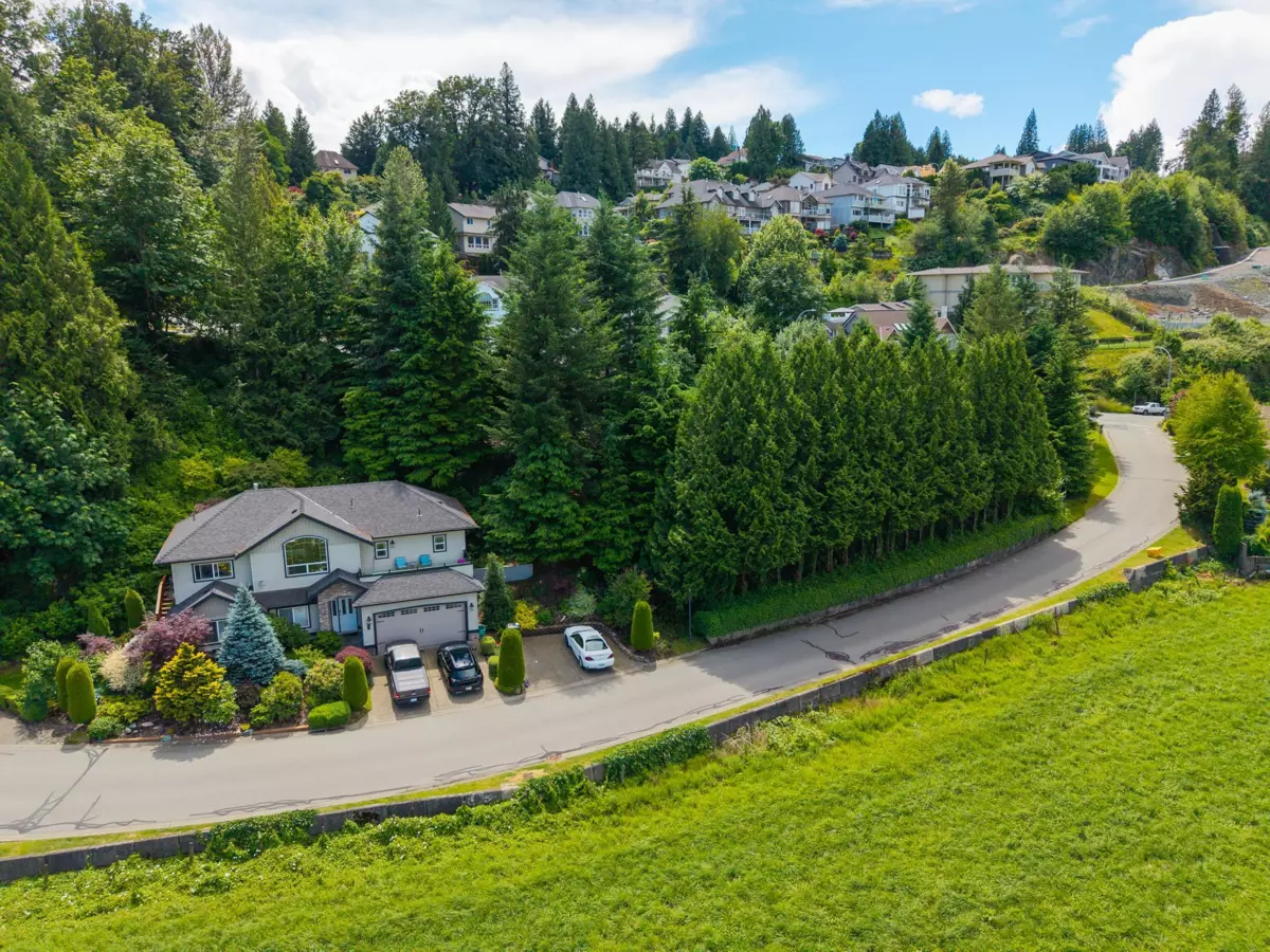 Family Room Photo of 1 47470 Chartwell Drive, Chilliwack, BC