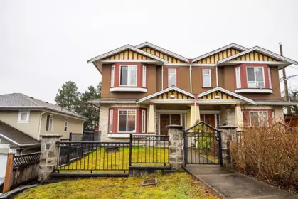 528 Sixteen Street, New Westminster, BC, New Westminster — Half Duplex for sale