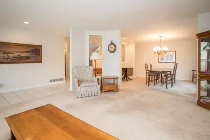 Kitchen Island Photo of 12431 Alliance Drive, Richmond, BC