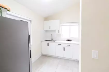 Kitchen Photo of 12458 76b Avenue, Surrey, BC