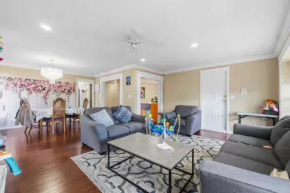Kitchen Photo of 12466 76 Avenue, Surrey, BC