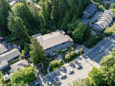 Garden / Landscaping Photo of 206 2832 Capilano Road, North Vancouver, BC