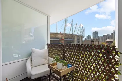 Loft / Bonus Room Photo of 607 161 W Georgia Street, Vancouver, BC