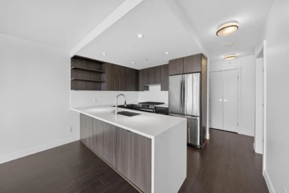 Hallway Photo of 1610 8288 Granville Avenue, Richmond, BC