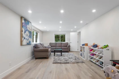 Hallway Photo of 3581 Bluebonnet Road, North Vancouver, BC