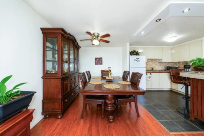 Kitchen Island Photo of 504 534 Sixth Street, New Westminster, BC