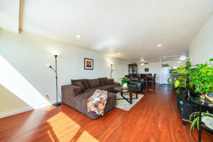 Kitchen Photo of 504 534 Sixth Street, New Westminster, BC