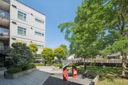 Front Yard Photo of 402 12070 227 Street, Maple Ridge, BC