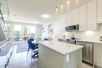 Kitchen Island Photo of 2288 E 33rd Avenue, Vancouver, BC