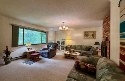 299 King Road, Gibsons, BC, Gibsons — Single Family Residence for sale