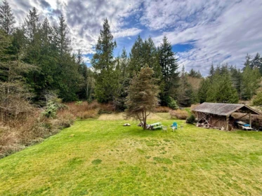 Outdoor Deck Photo of 299 King Road, Gibsons, BC