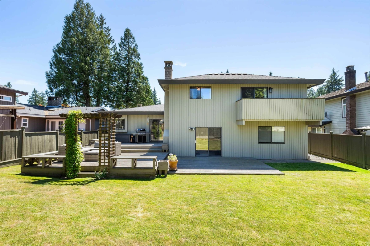 Living Room Photo of 11663 Ridgecrest Drive, Delta, BC