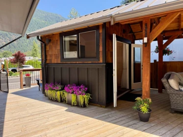 Breakfast Nook Photo of 381 720 Hot Springs Road, Harrison Hot Springs, BC