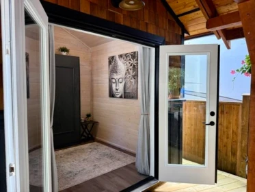 Walk-In Closet Photo of 381 720 Hot Springs Road, Harrison Hot Springs, BC