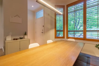 Kitchen Island Photo of 822 W 6th Avenue, Vancouver, BC