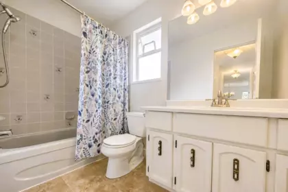 Mudroom Photo of 11077 154 Street, Surrey, BC