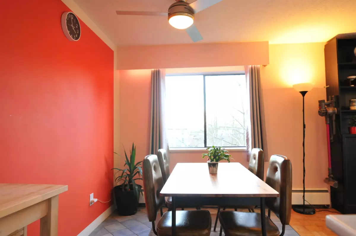 Dining Area Photo of 209 930 E 7th Avenue, Vancouver, BC