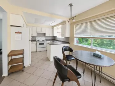 Kitchen Island Photo of 5146 Hollywood Drive, Richmond, BC