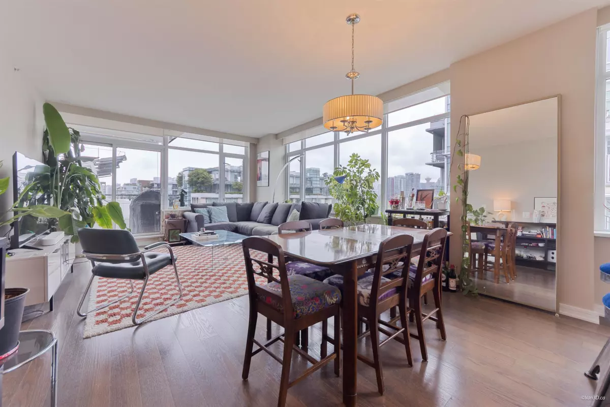 Family Room Photo of 803 1661 Ontario Street, Vancouver, BC