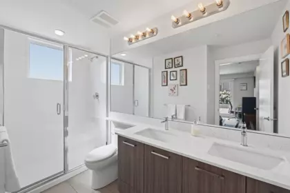 Guest Bathroom Photo of 1312 Fifth Avenue, New Westminster, BC