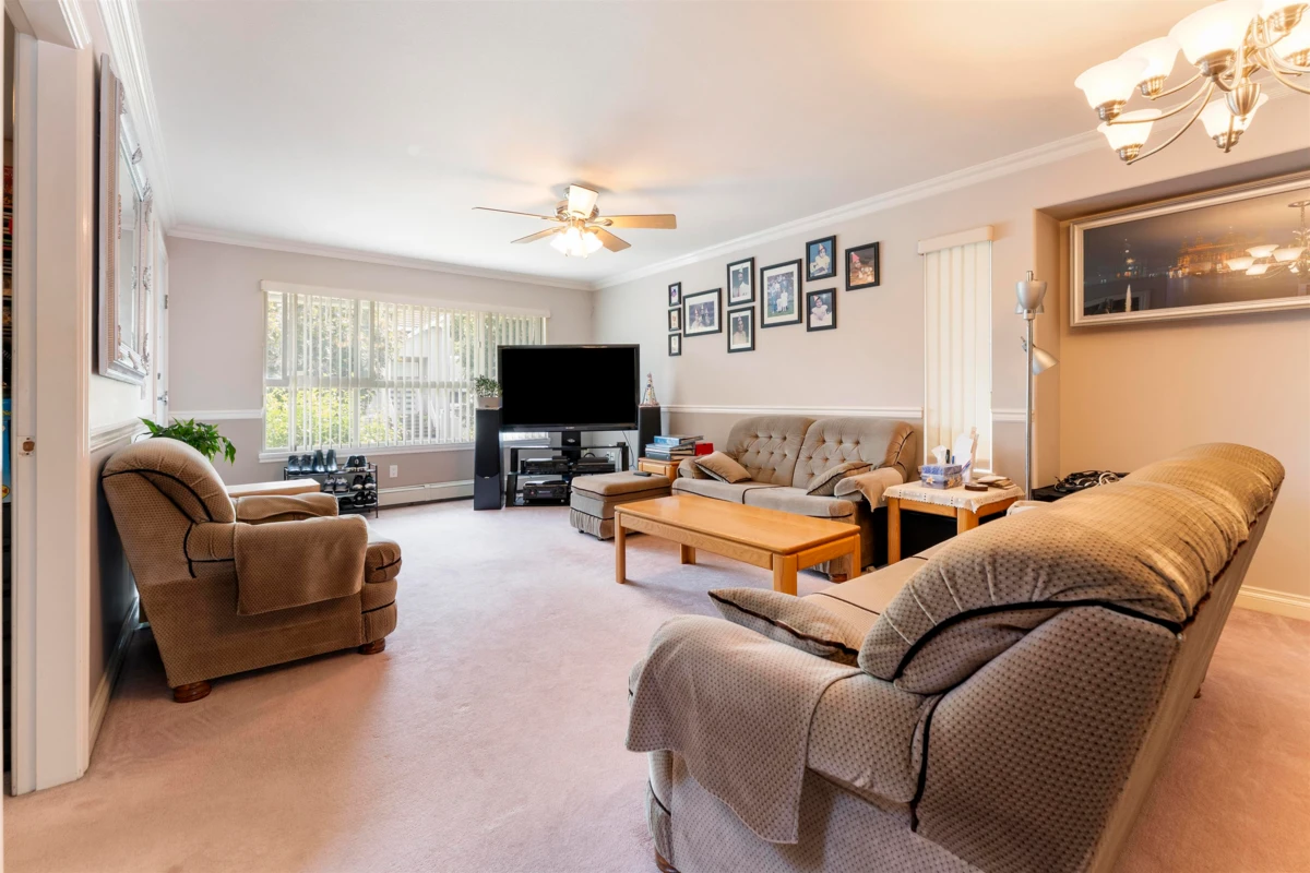 Family Room Photo of 6685 127th Street, Surrey, BC