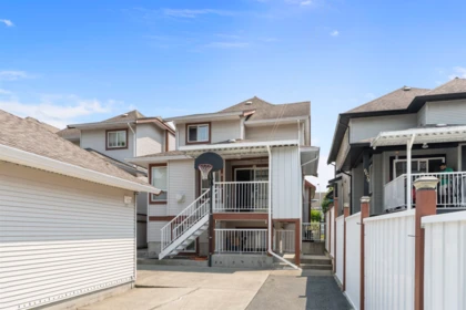Laundry Room Photo of 6685 127th Street, Surrey, BC