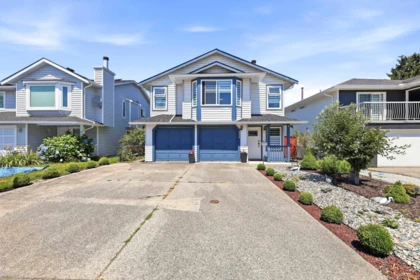Backyard Photo of 2559 Raven Court, Coquitlam, BC