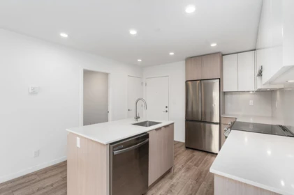 209 13969 96 Avenue, Surrey, BC, Surrey — Apartment/Condo for sale