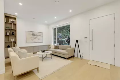 1 3185 Graveley Street, Vancouver, BC, Vancouver — Half Duplex for sale